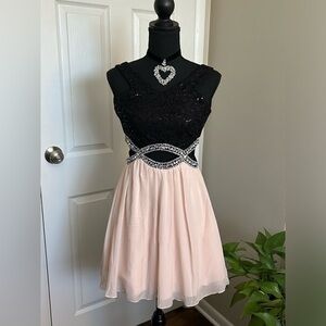 ✨Speachless Jeweled Chiffon Cocktail New Years Holiday Party Dress 1 XS